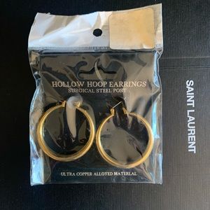 Simple hoop earrings